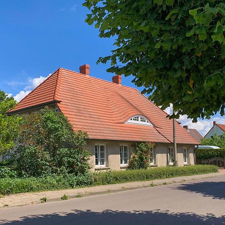 Ferienwohnungen Klein Kapelle Gingst Exteriör bild