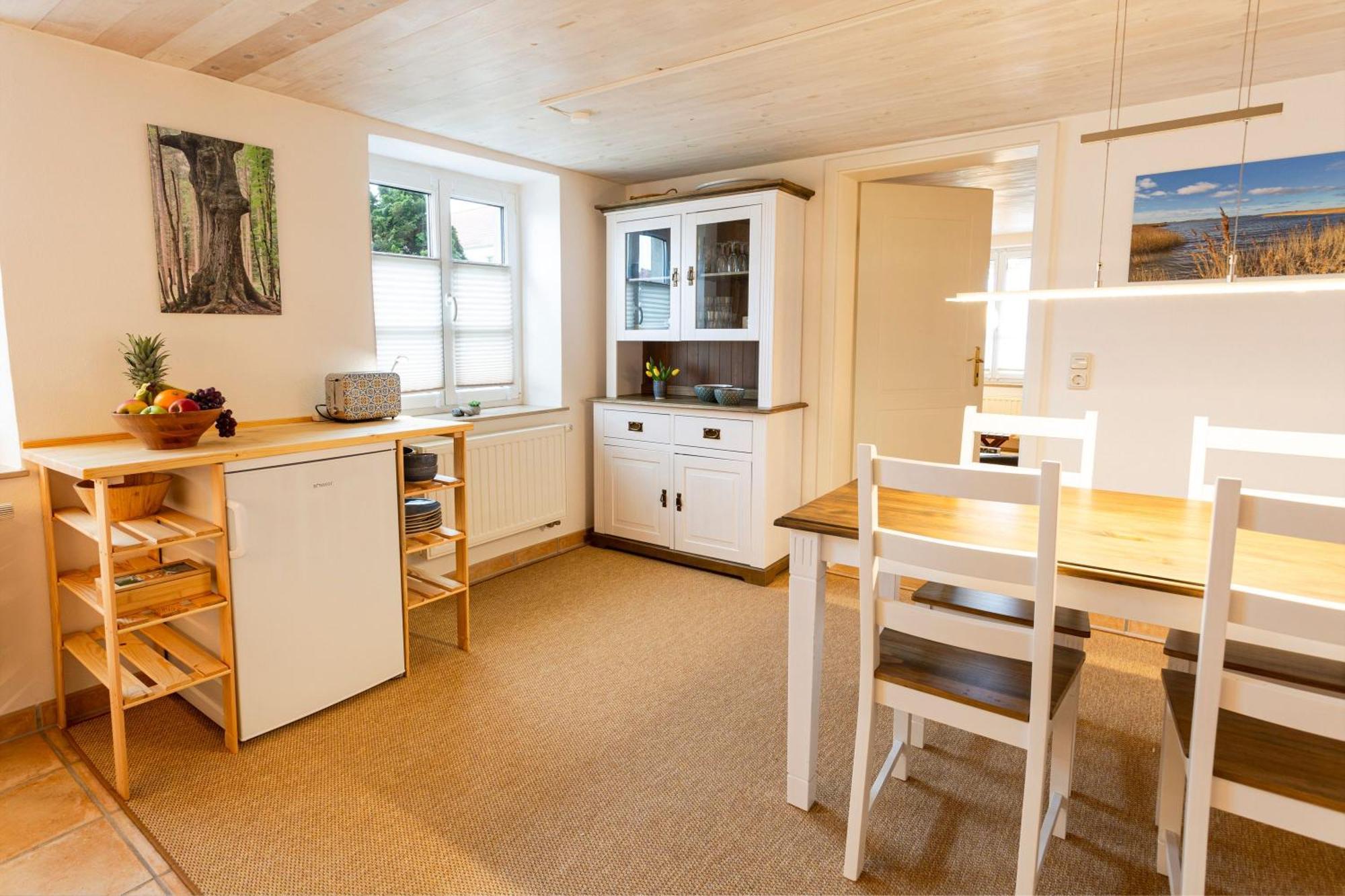 Ferienwohnungen Klein Kapelle Gingst Exteriör bild